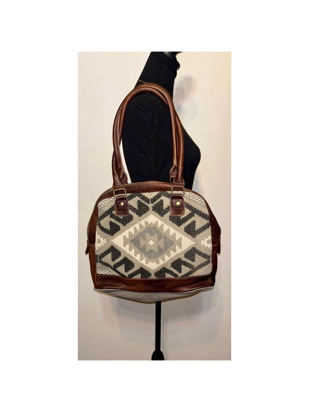 NEW Myra Boho Western Canvas & Genuine Leather Rug Shoulder Bag Aztec Weekender - Picture 8 of 9